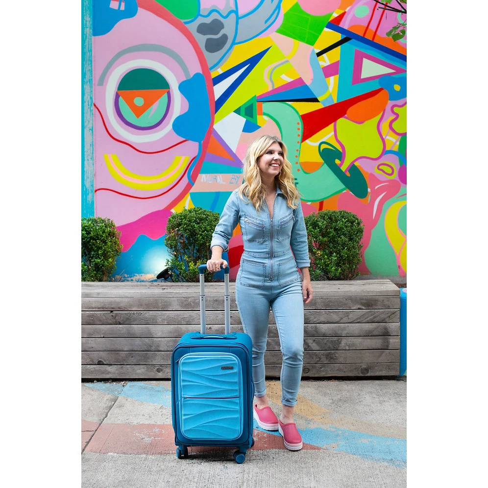 American Tourister Cascade 20" Spinner 14 American Tourister Cascade 20" Spinner - Image 14